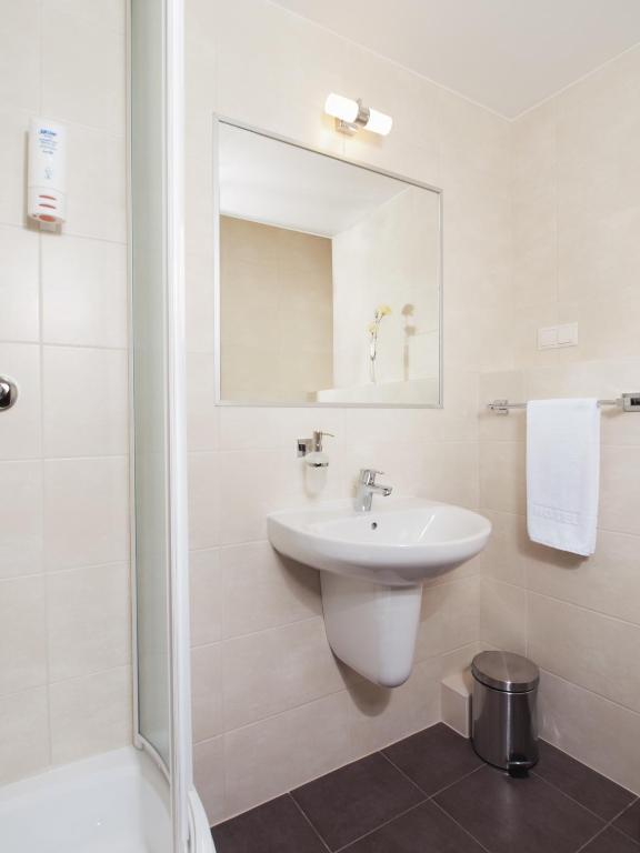 Hotel Feniks Πόζναν Δωμάτιο φωτογραφία