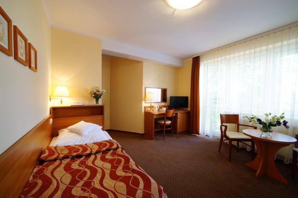 Hotel Feniks Πόζναν Εξωτερικό φωτογραφία